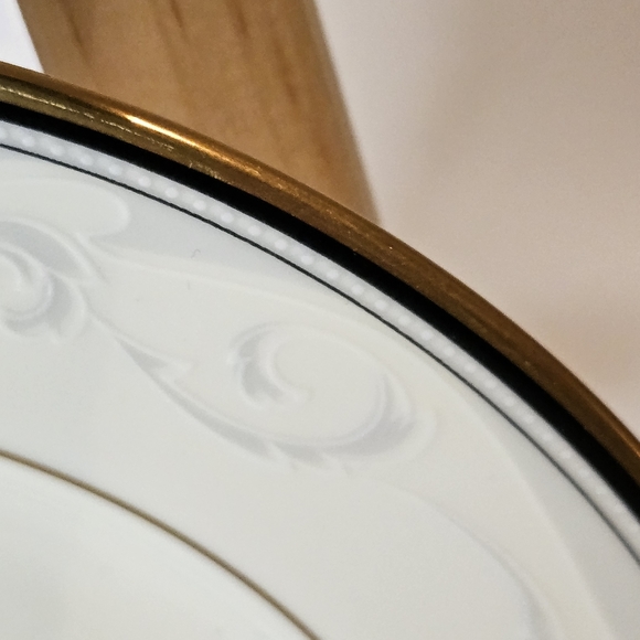 Nortitake Formal Bone China Ivory and Gold Trim Bread & Butter Plate Sunswept... - Picture 3 of 10